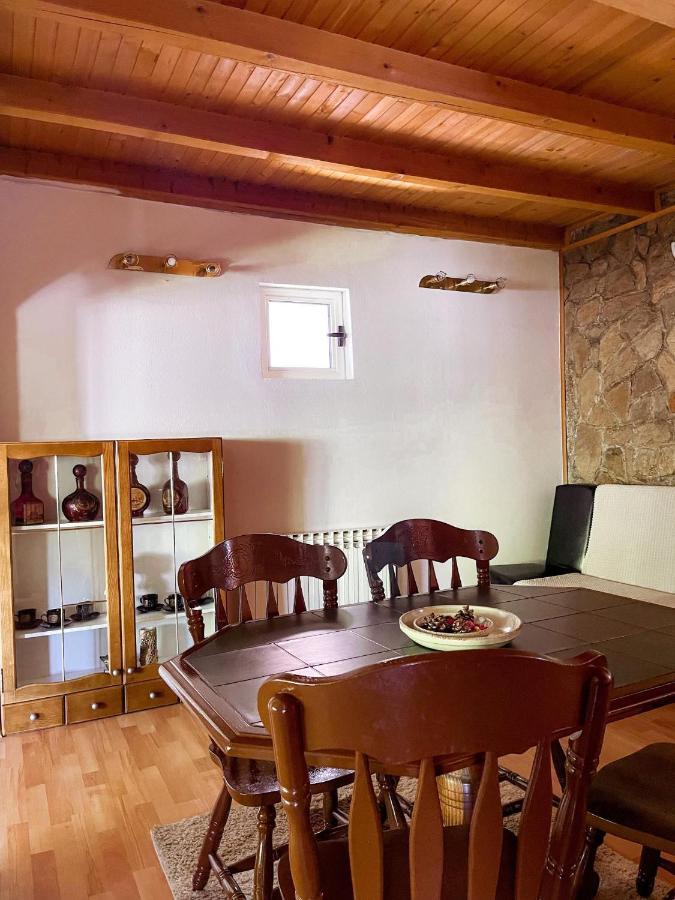 Adella Apartamento Saraievo Exterior foto