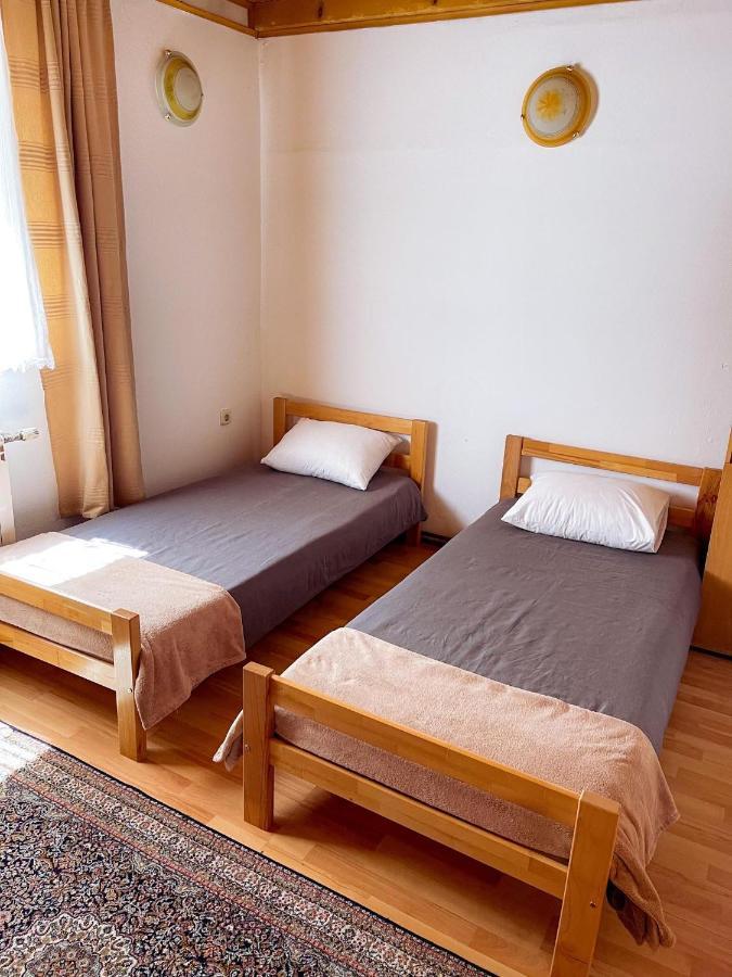 Adella Apartamento Saraievo Exterior foto