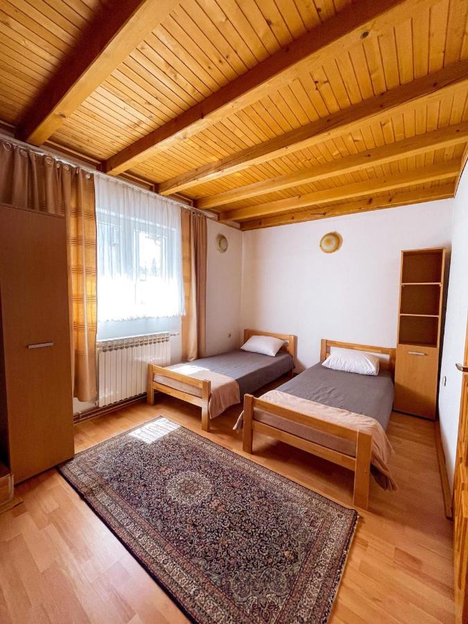 Adella Apartamento Saraievo Exterior foto