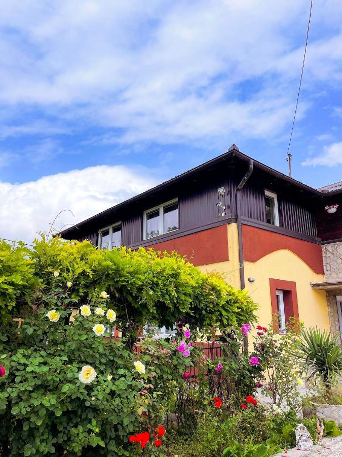 Adella Apartamento Saraievo Exterior foto