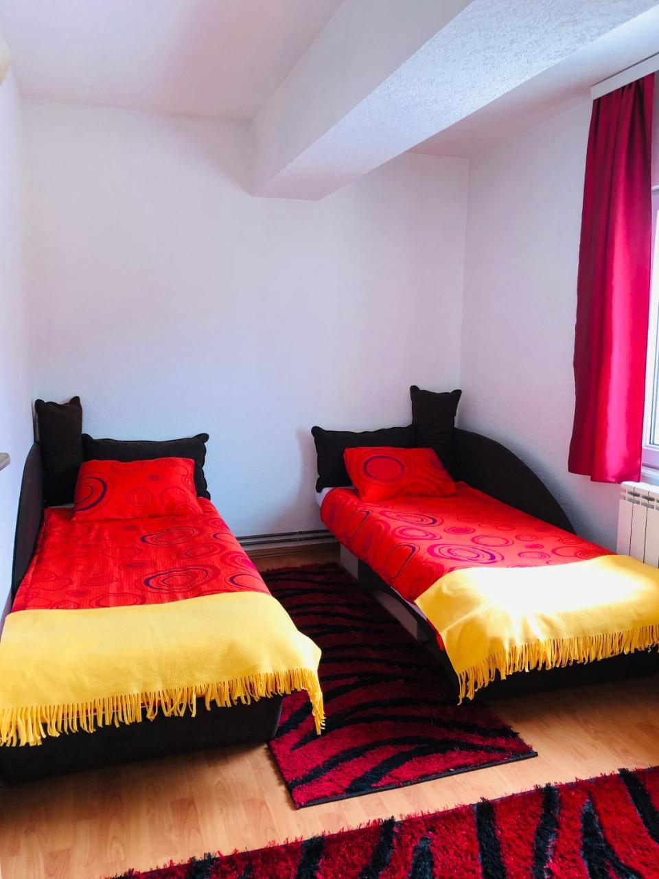Adella Apartamento Saraievo Exterior foto