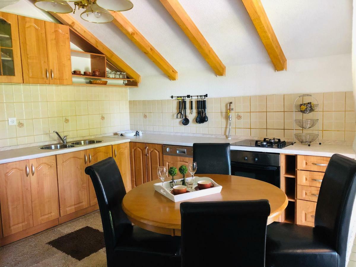 Adella Apartamento Saraievo Exterior foto